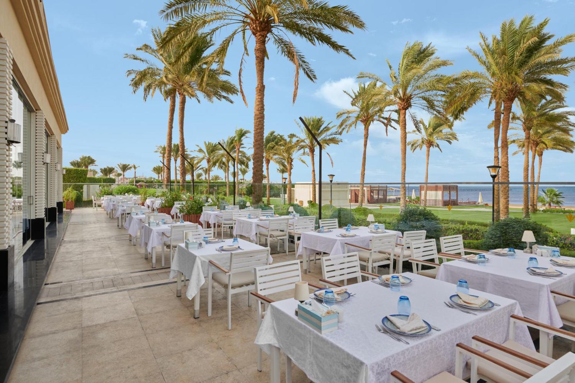 Rixos Premium Seagate Hotel Sharm el-Sheikh Ngoại thất bức ảnh The terrace of the hotel